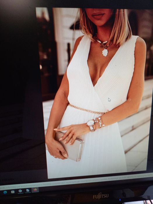 Sprzedam sukienki na różne okazje