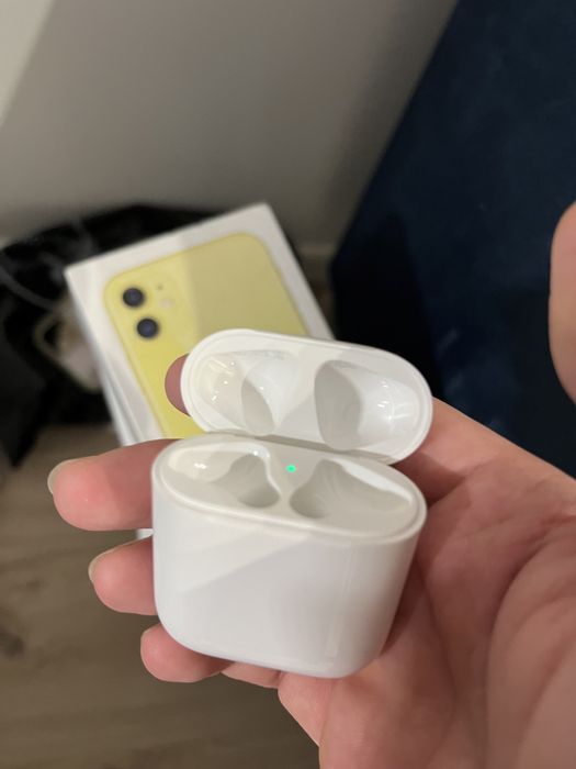 Etui Ladujace Airpods 2 Stan idealny