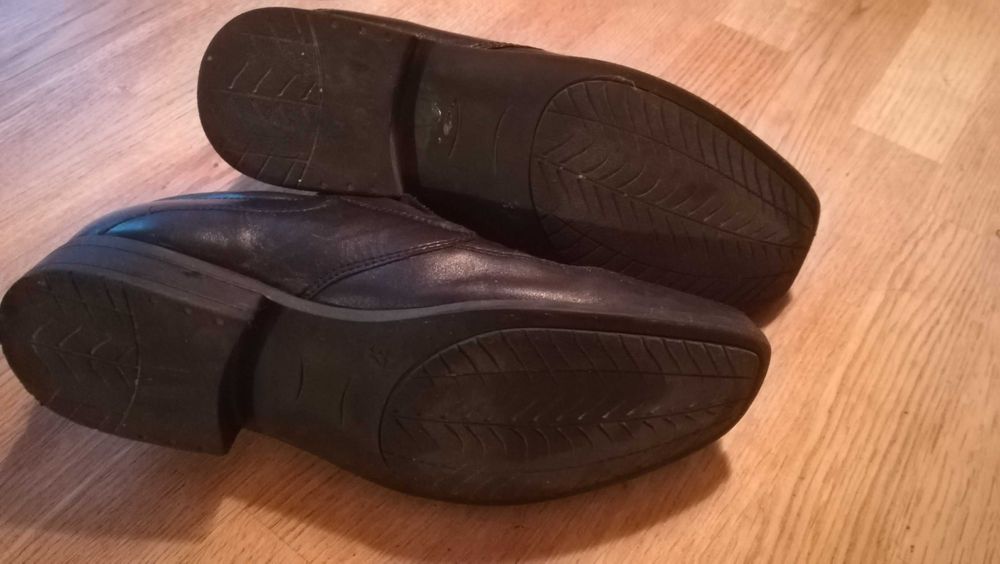 Eleganckie buty dla chlopca r. 37