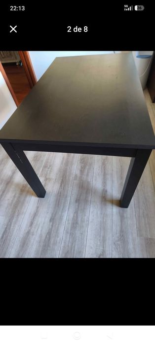 Mesa de cozinha em madeira