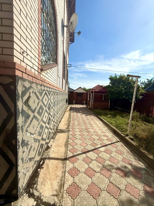 Продається будинок в космічному мк-ні