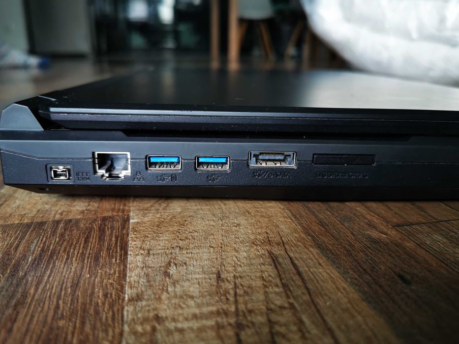 Laptop Gamingowy CLEVO P157SM-A i7 16GB 1000HDD 512SSD 15,6