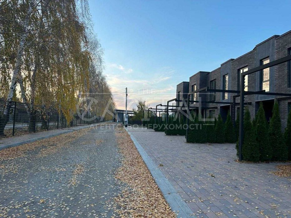 Продаж таунхаусу у с. Мала Олександрівка вул. Радісна 14–30 Eastville