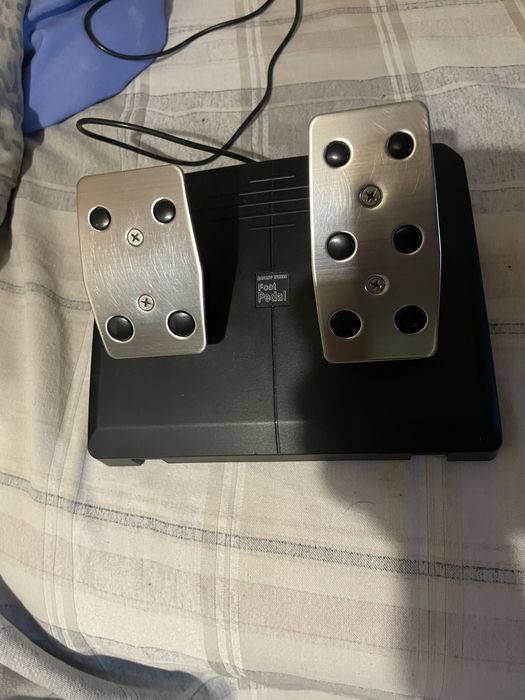 Ps4 z kierownicą cobra 900* i z grami