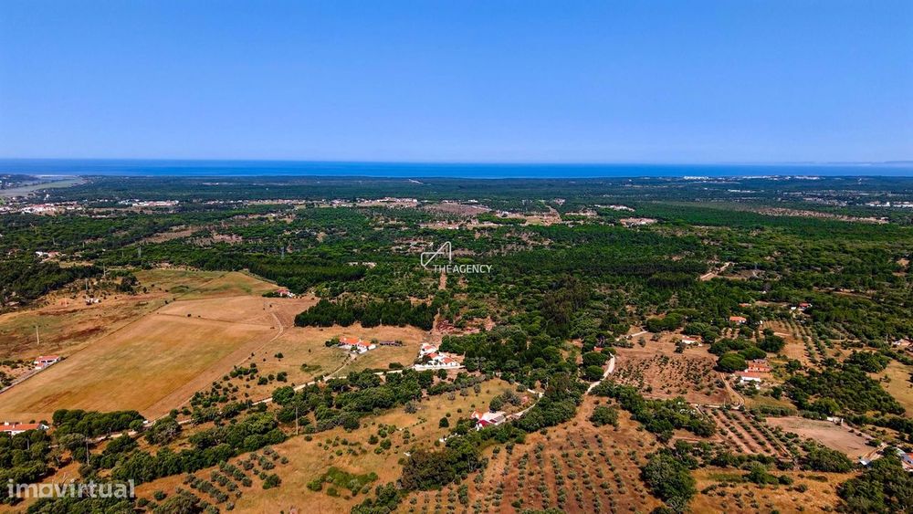 Terreno de 3,9 Hectares com Projeto Aprovado em Melides, perto da Comp