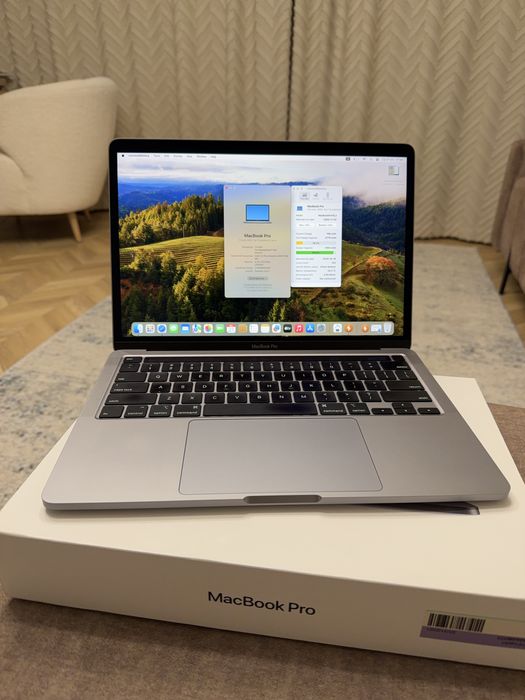 Як Новий ! Macbook Pro 13 2020 i5 / 8gb / 256gb/ 94% / Повний Комплект