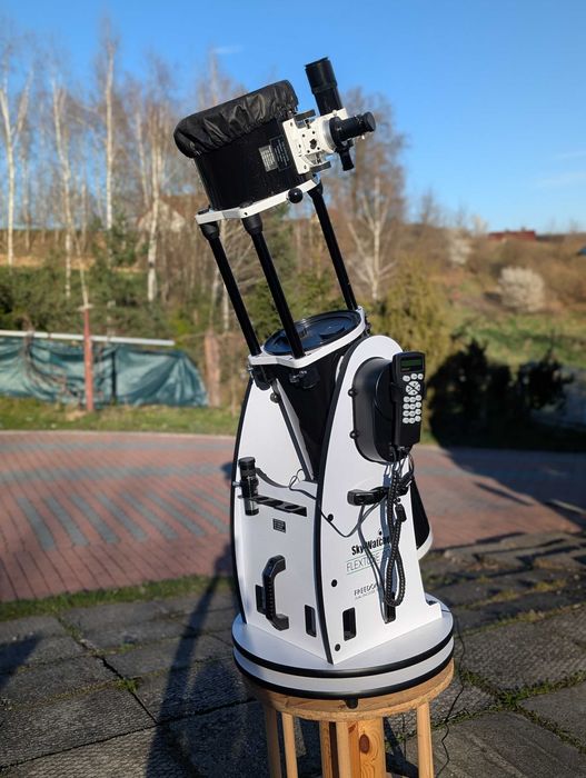 Teleskop Sky-Watcher Dobson 8 cali FlexTube 200P GOTO