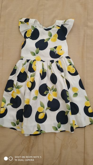 Vestido Mayoral, bolas e limões