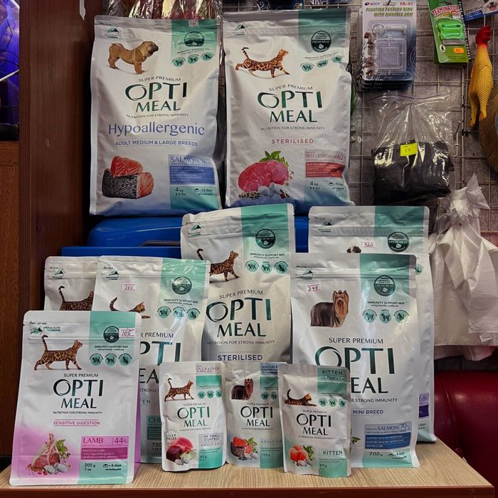 Корма для котів та собак супер преміум класу холістик