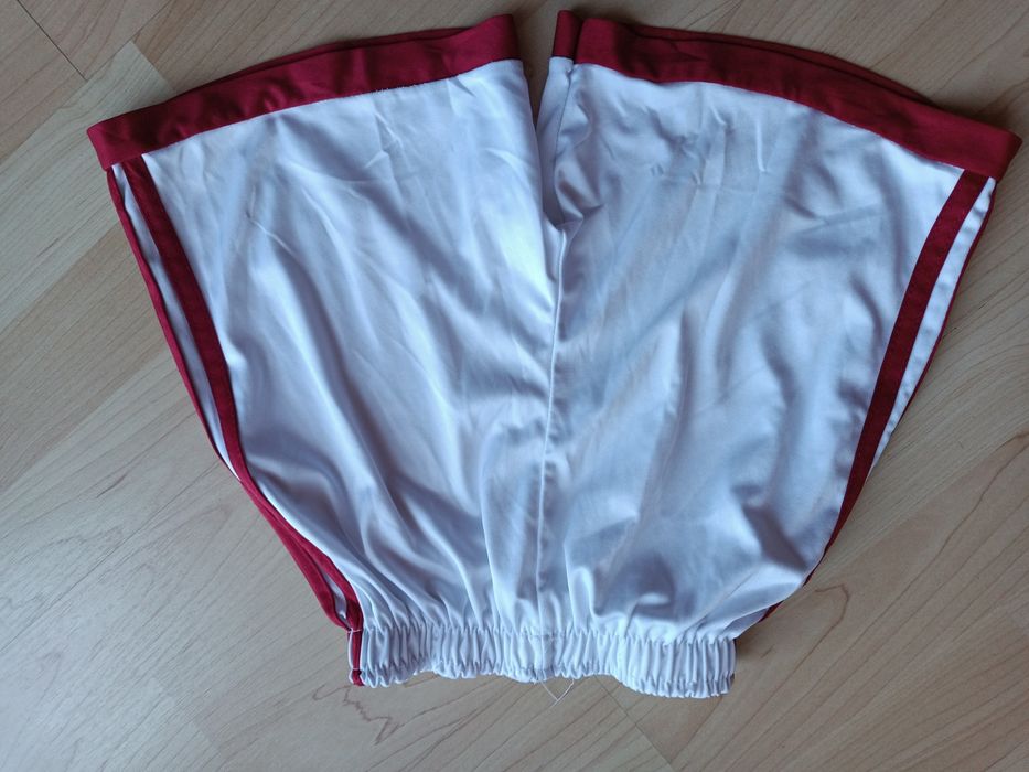Spodenki adidas chłopięce białe rozm. 116 122