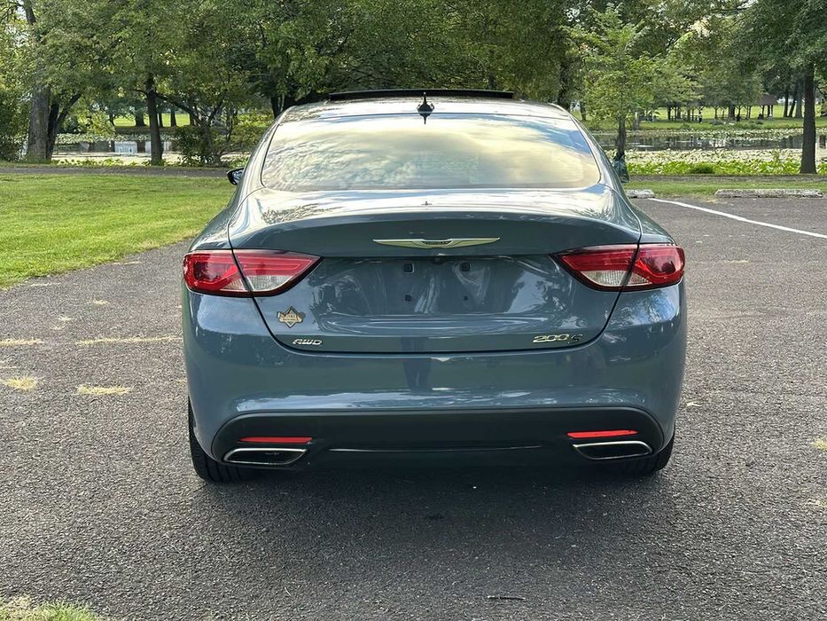 Chrysler 200 S      2015
