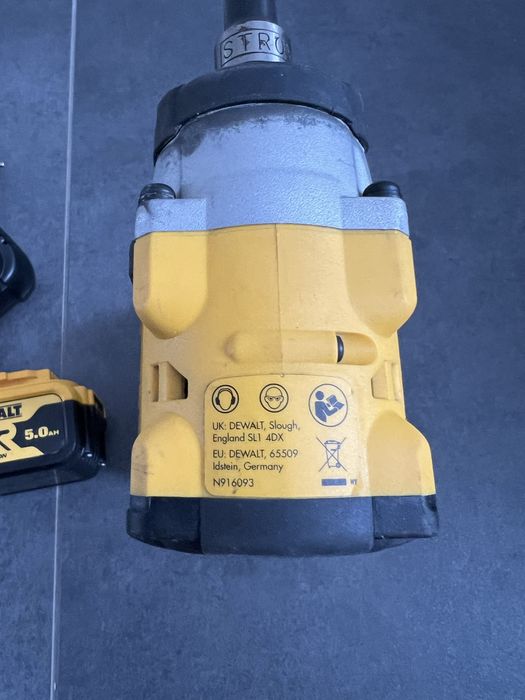 Безщітковий Акум. Гайковерт Dewalt DCF 922