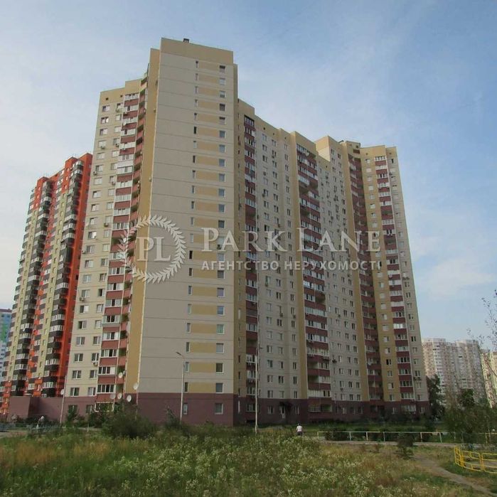 Продам 3к квартиру  Григоренка Петра просп., 12 Ахматовой Позняки