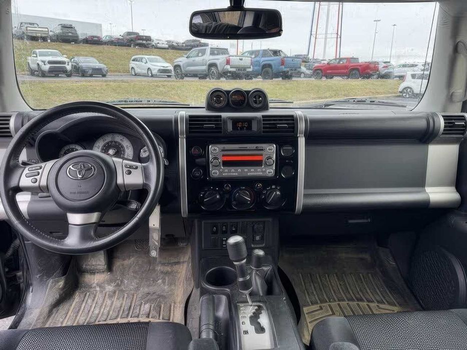 Toyota FJ Cruiser      2014