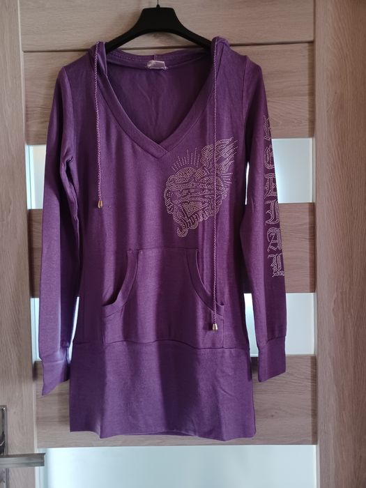 Długi sweter firmy Redial z cyrkoniami