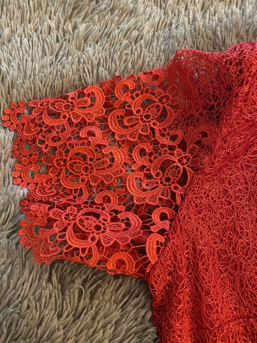 Сукня червона