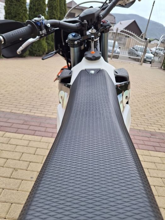 кросовий мотоцикл ESX 250