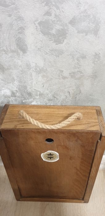Деревянная коробка для  бутылок (вина,виски).