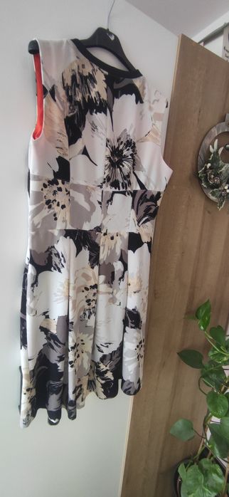 Sukienka w kwiaty Next r 40