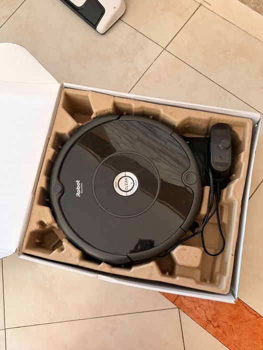 Vendo aspirador IRobot Roomba 606
