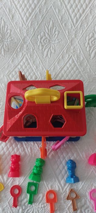 Brinquedo didáctico completo (sem embalagem)
