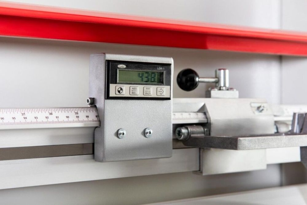 Вертикальний панельний пильний верстат WINTER CHALLENGE DIGIT 4122