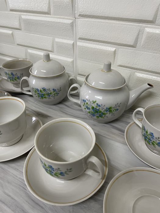 Чайний і кофейний сервіз в доброму стані