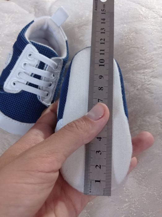 Кросівки для хлопчика. Нові