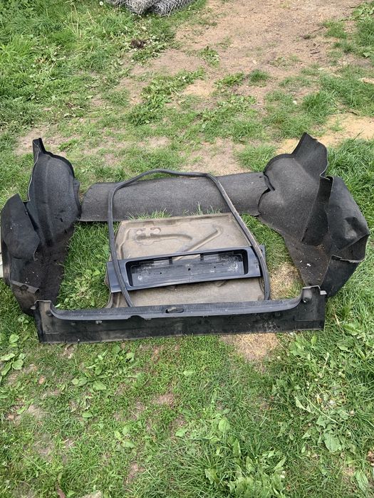 Кузов ауди а6 с4 100 та Запчастини