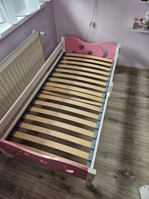 łóżko dziecięce z szufladą i materacem