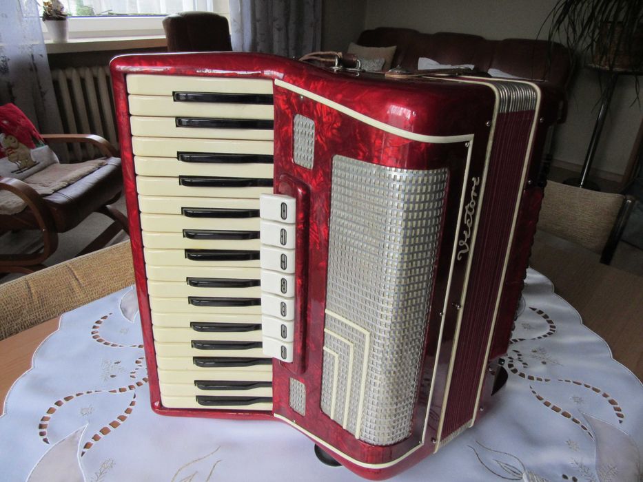 Akordeon 80 basów Victoria