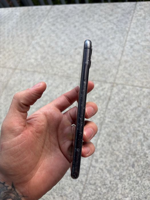 Sprzedam iPhone 11 64 GB