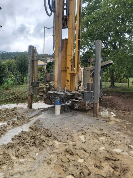 Abertura de Furos de água