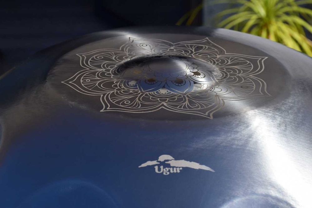 UGUR D Kurd minor 9 handpan argênteo com saco