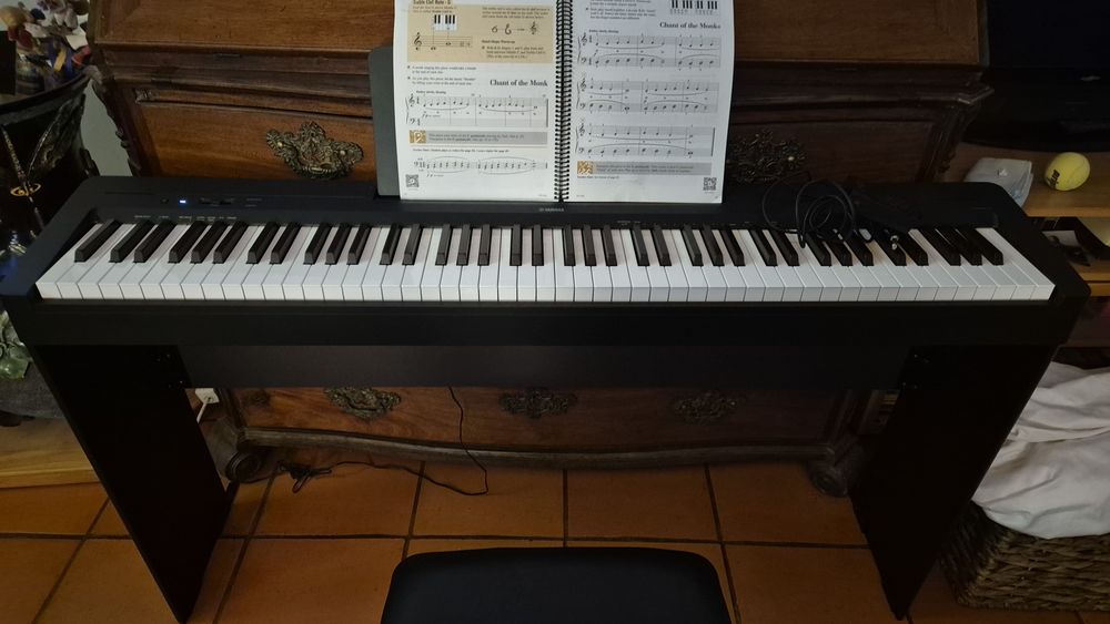 Piano Yamaha P 145