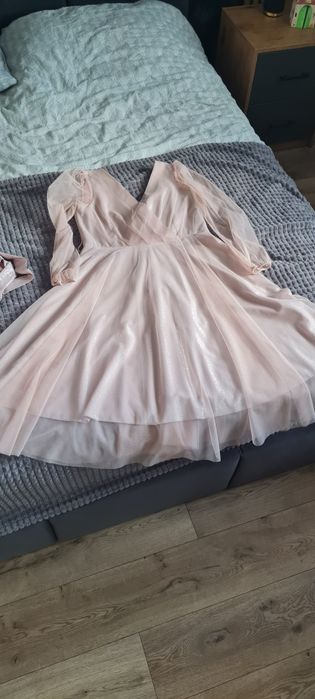 Elegancka sukienka okolicznościowa