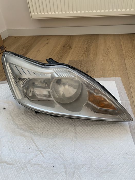 Sprzedam lampy przednie Ford Focus MK2 lift 2010 – oryginał