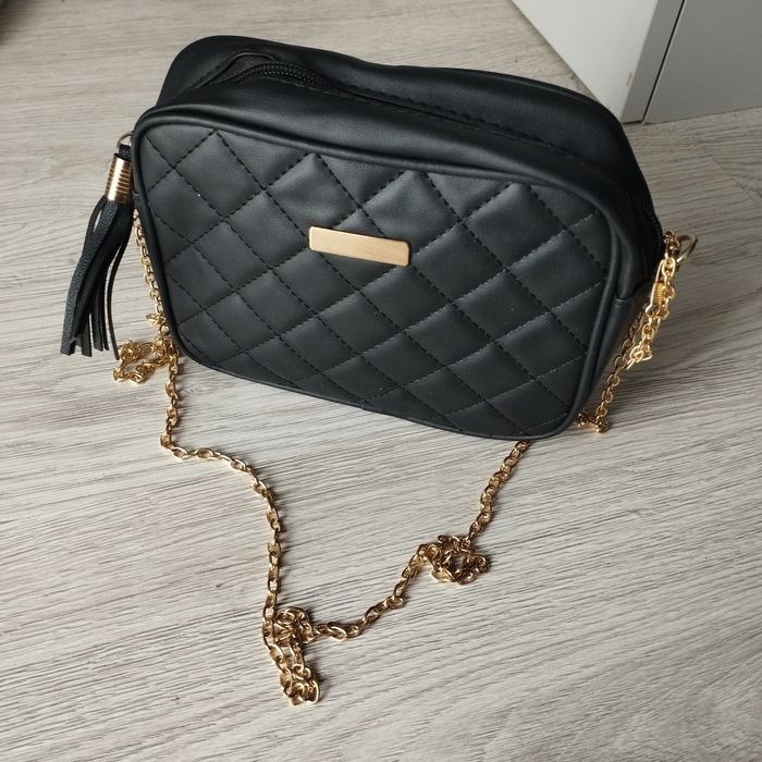 NOWA torebka listonoszka pikowana ze złotym łańcuchem BEZ METKI