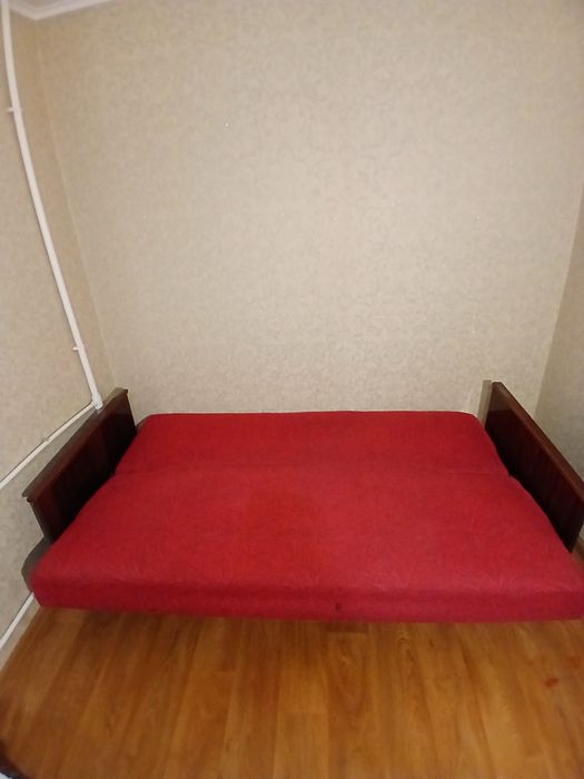 Віддам диван безкоштовно. Самовиніс, самовивіз