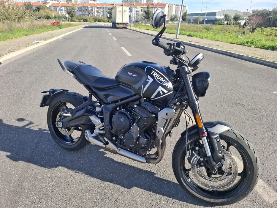 Triumph trident 660