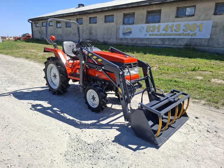 Traktorek japoński 4x4 Kubota GL 241 z ładowaczem łyżko krokodyl