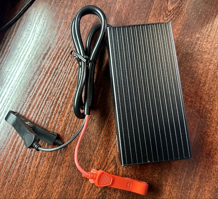 Зарядний пристрій 20A 14.6V LiFePO4