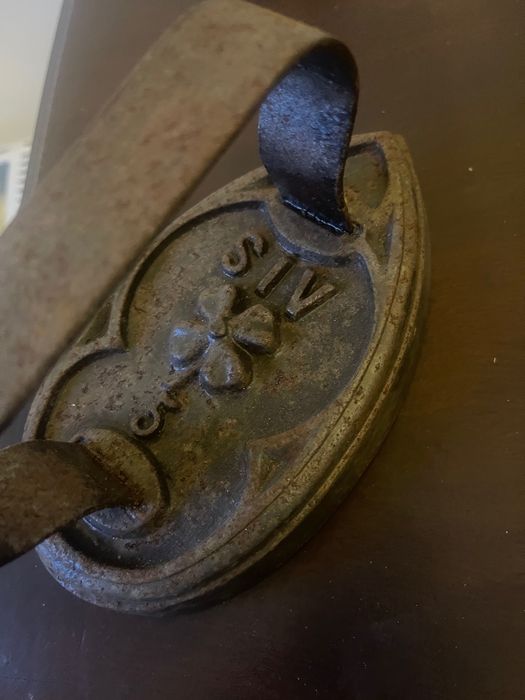 Ferros antigos de coleção