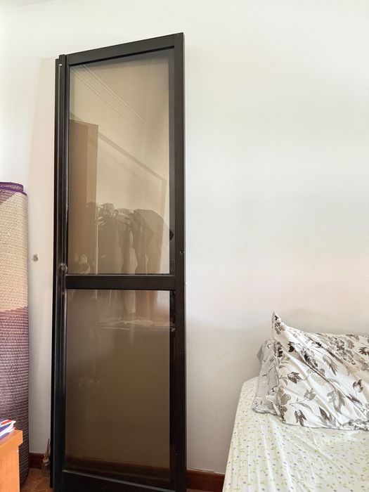 Porta de varanda em alumínio preta [Semi-novo]