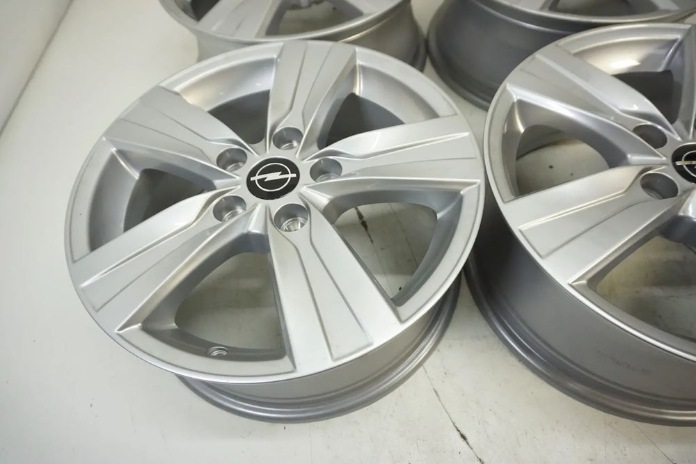 Felgi aluminiowe 16  Opel Vivaro Nissan Nv300 Primastar 5x114,3