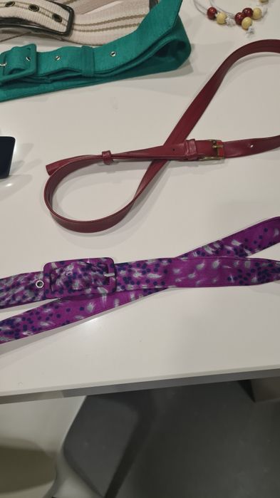 Cintos vintage. Preço unitário.