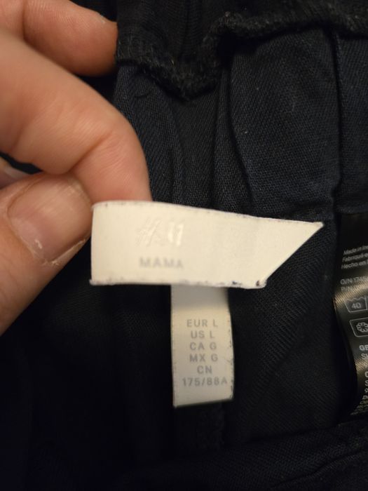 Granatowe, materiałowe szorty ciążowe r. L, H&M