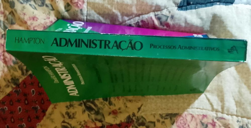 Administração - processos administrativos, David R. Hampton