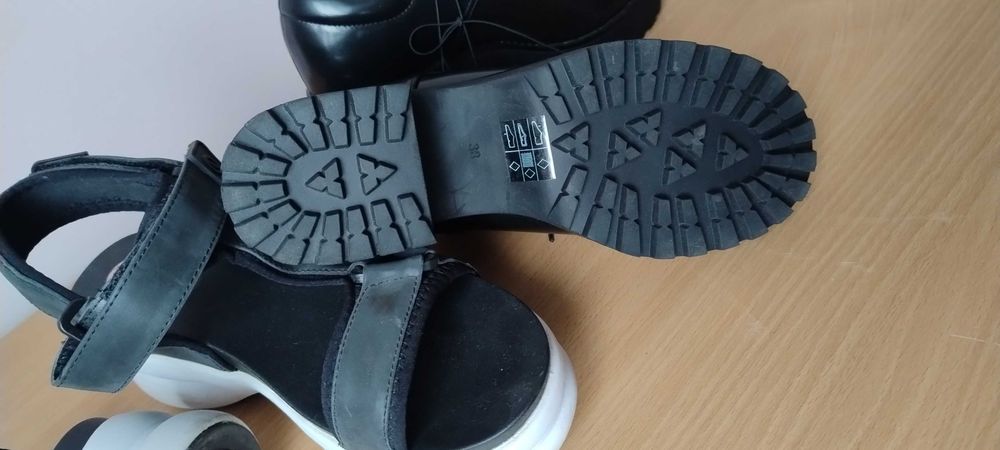 Nowe pantofle platformy MONKI i sandały żelowe 38