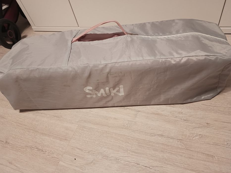 Smiki, łóżeczko turystyczne, szaro-różowe